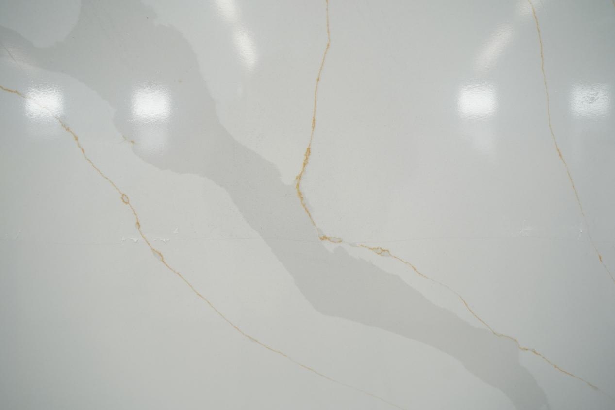 I-Calacatta Quartz-1