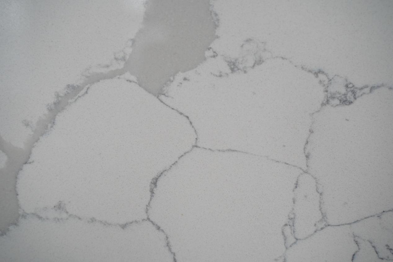 Putih Baharu dengan bijian kelabu Batu Kuarza Calacatta Buatan China Marmar Tiruan 1025-1