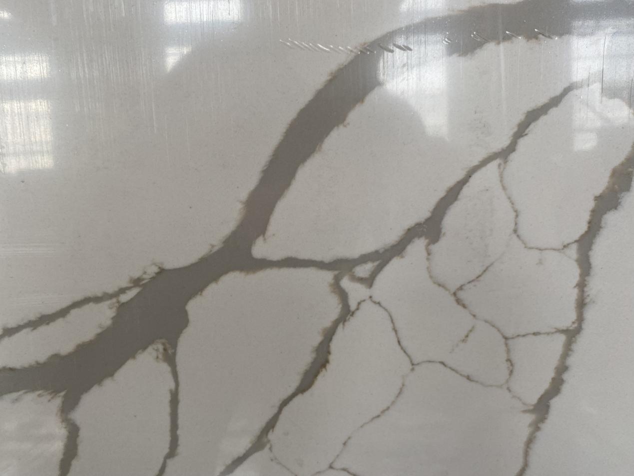 Pietra di quarzo Calacatta bianca con venatura grigia Made in China Granite Look 1003-3