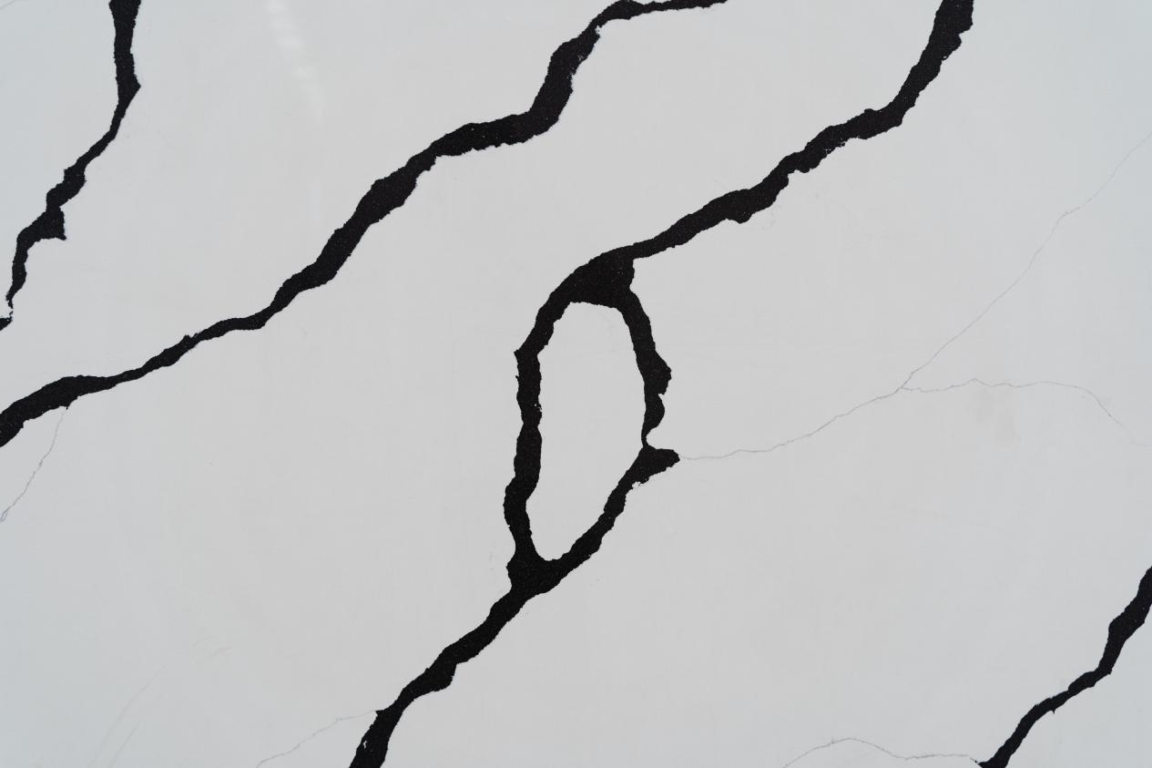 Белыя кварцавыя каменныя пліты са штучным каменем з чорнай вены, вырабленыя ў Кітаі HF6700-3