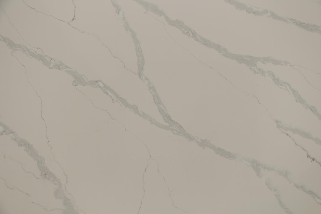 Белыя кварцавыя каменныя пліты са штучным каменем з доўгімі жылкамі, зробленыя ў Кітаі 4091-1