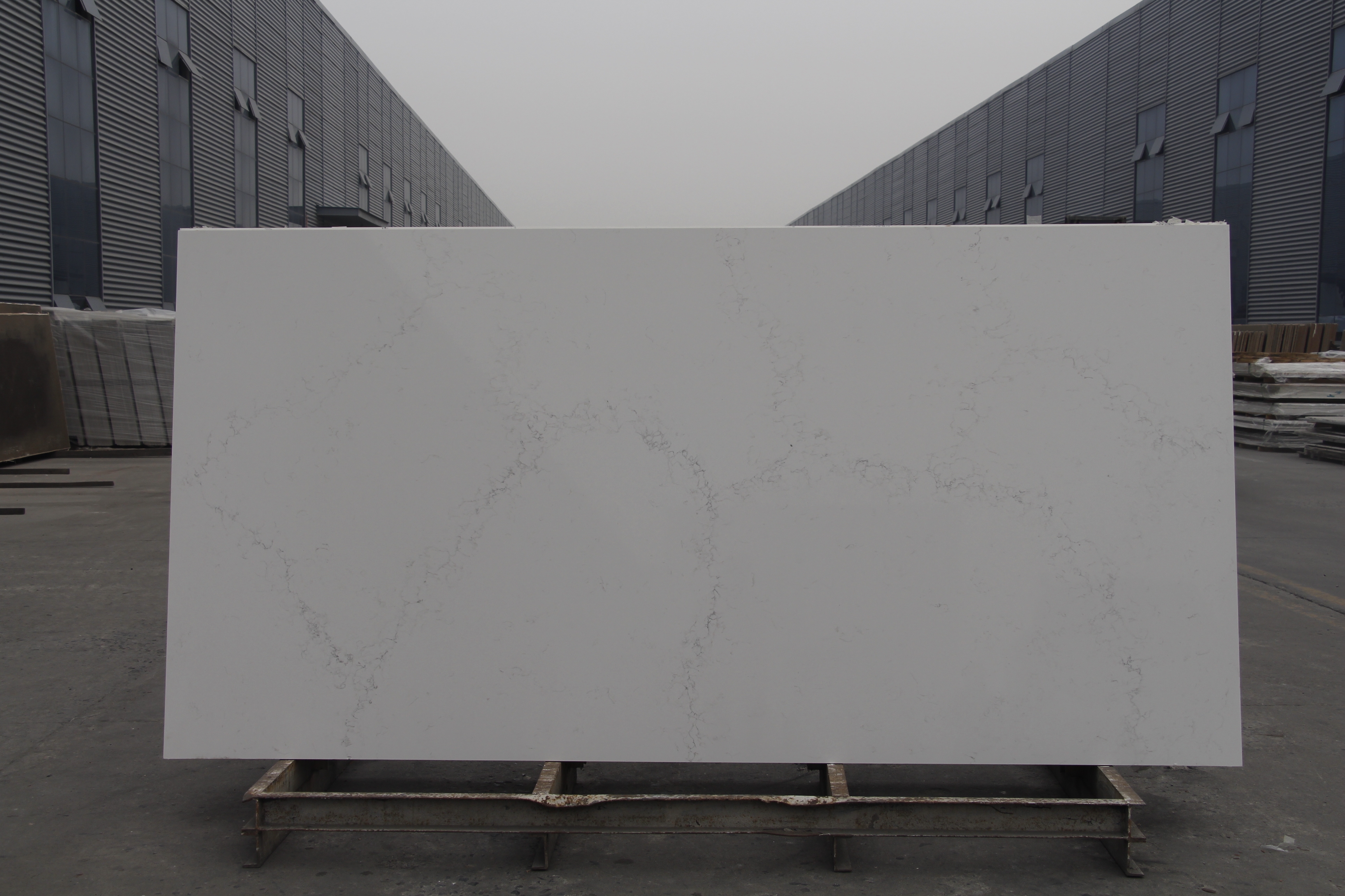 Witte sterke en zware Calacatta-steen met grijze ader Made in China Marble-Touch 6070