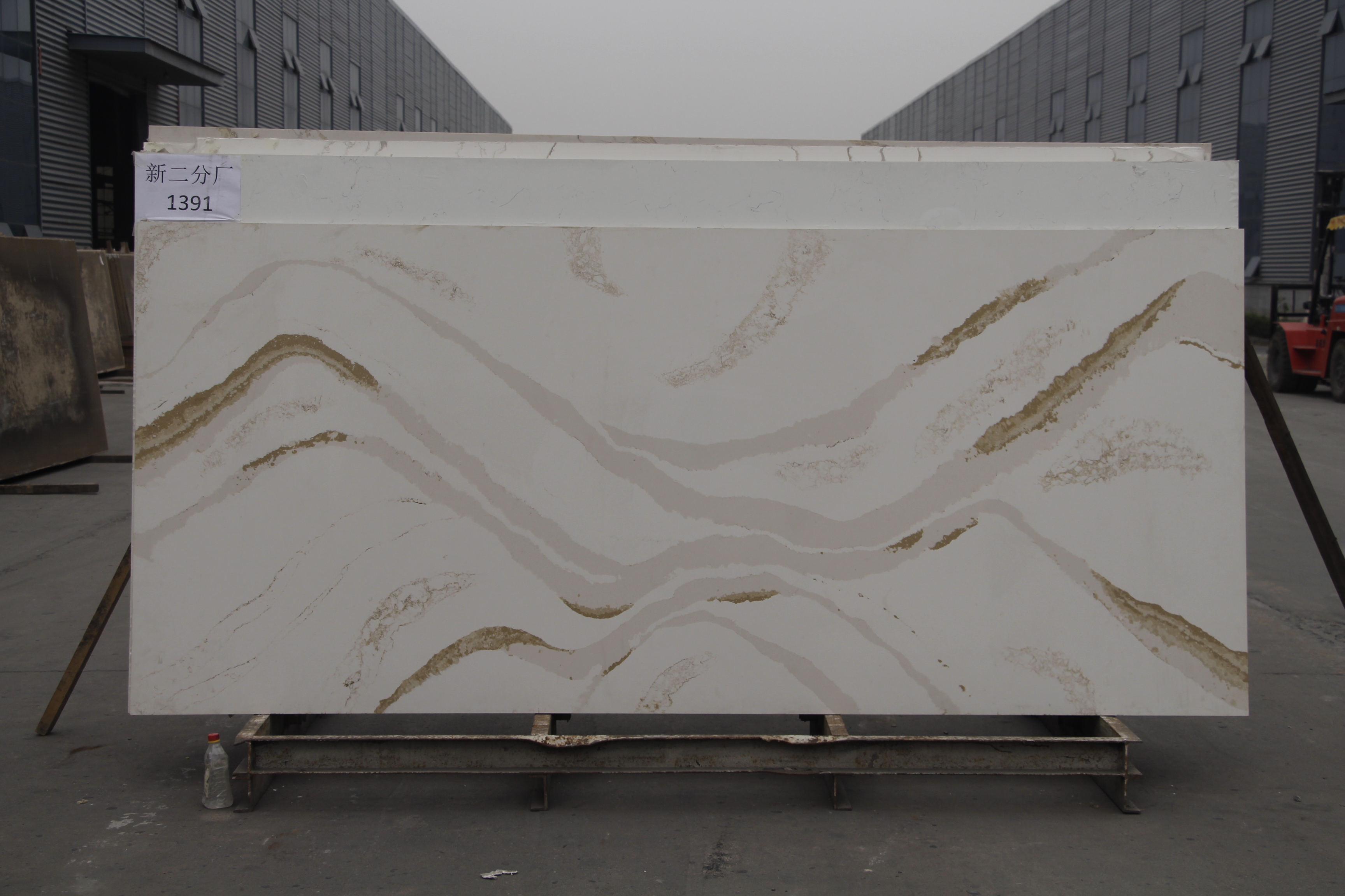 White long vein Calacatta Quartz Stone Strong and Heavy Stone 6018