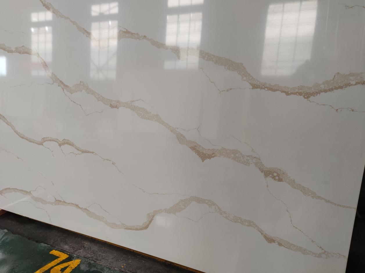 White Quartz Stone Slabs with Gold Vein Artificial Stone Made in China 8058-3